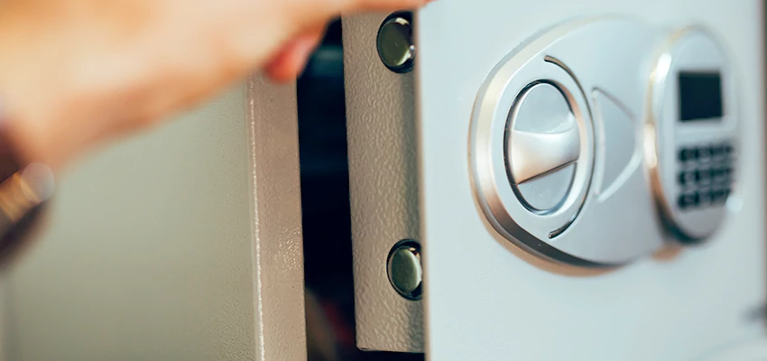 Fingerprint Safe Openers in Piedmont, CA
